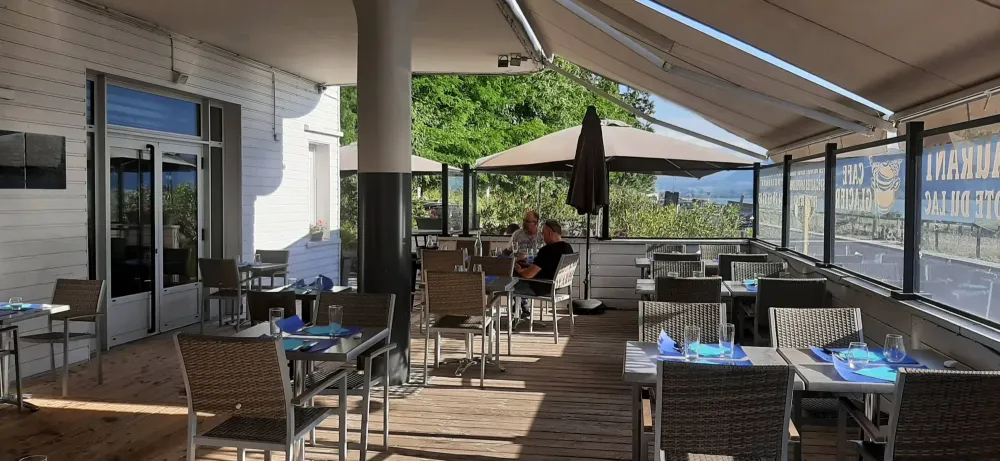 restaurant avec terrasse à Tresserve